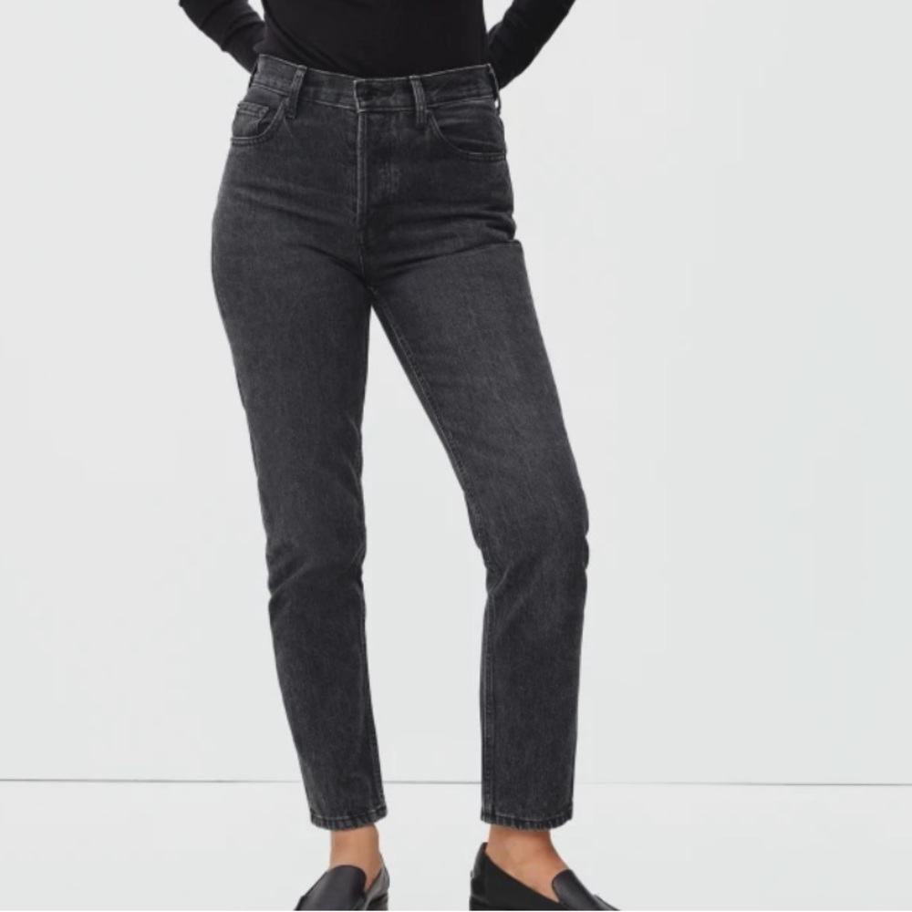 Everlane 90’s Cheeky Jean Washed Black